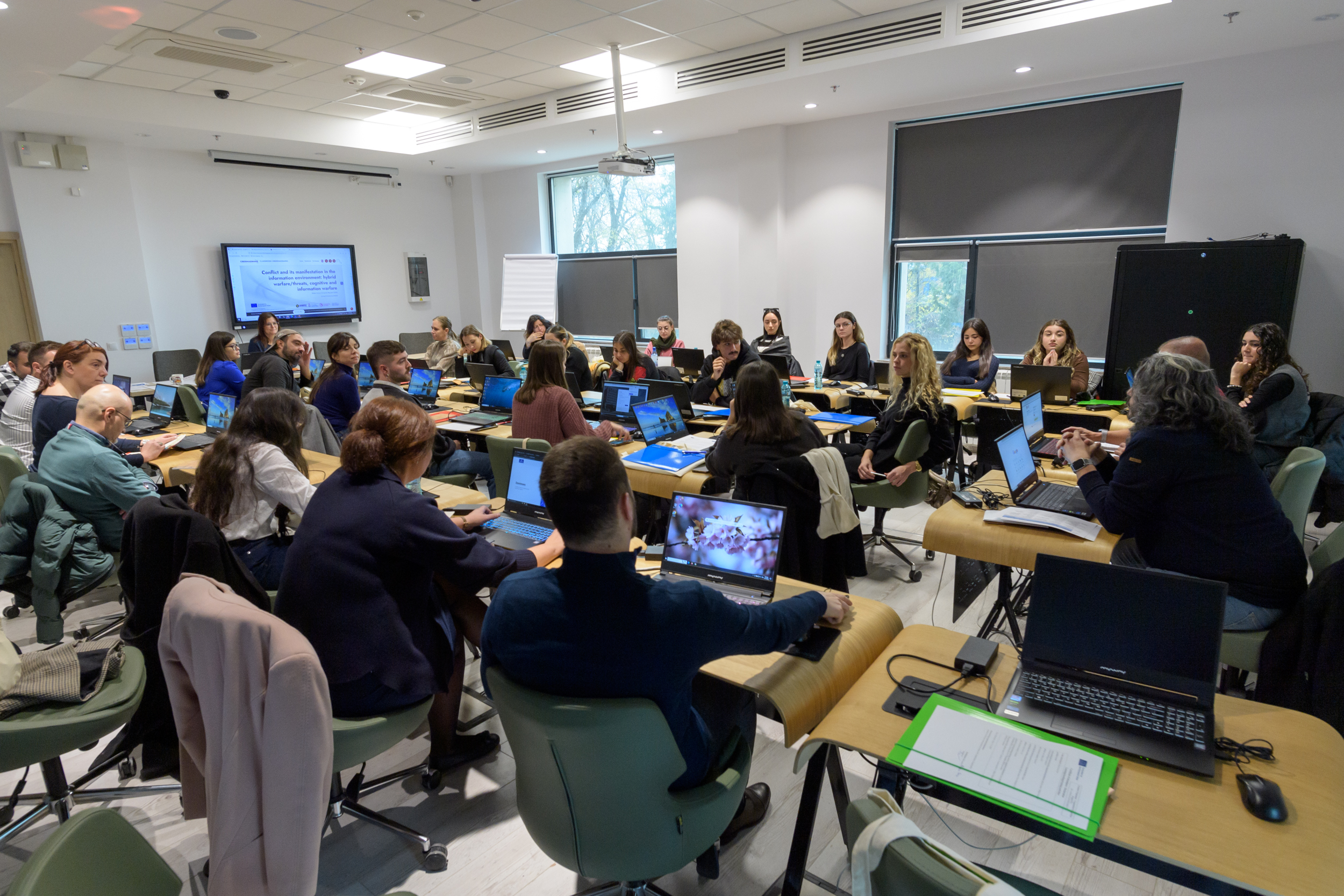 2023 – 11 – DOMINOES – 1